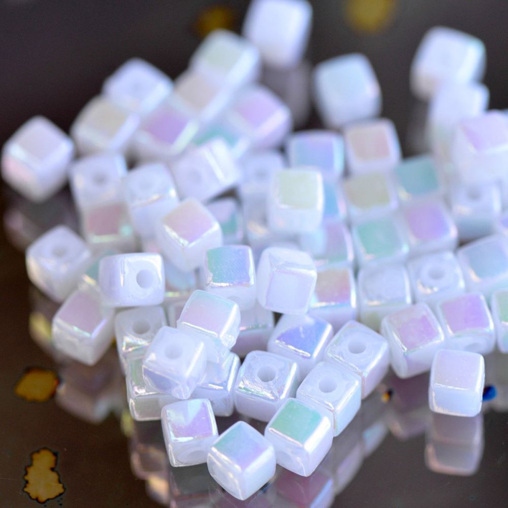 бусина, акрил "пастель-кубик", белый перламутр, 4x4 мм (уп 4 гр)
