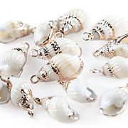 Подвеска из ракушки "Риссоа", с металлизацией, цвет золото, 19-29x9-13x8-10 мм