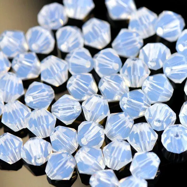 бусина, стекло биконус 6, цвет опаловый, 6 мм