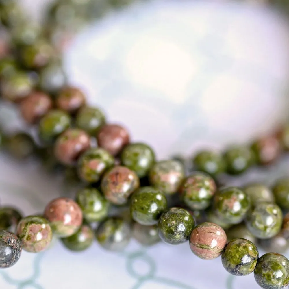 бусина унакит 4, цвет зелено-коричневый, 4 мм (стренд 24 шт.)