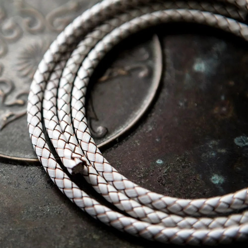 шнур кожаный круглый, плетеный, цвет белый, диаметр 5 мм