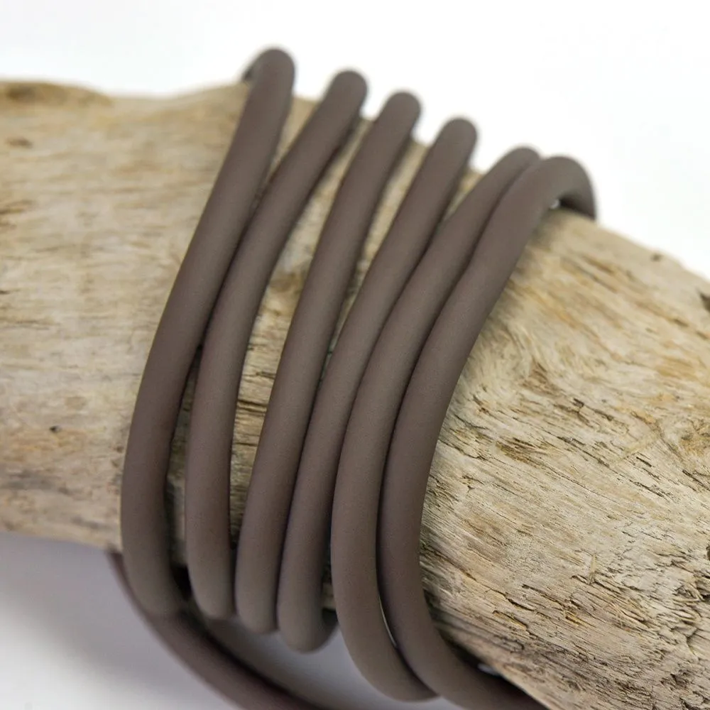 шнур резиновый, с отверстием, цвет коричневый, 4 мм