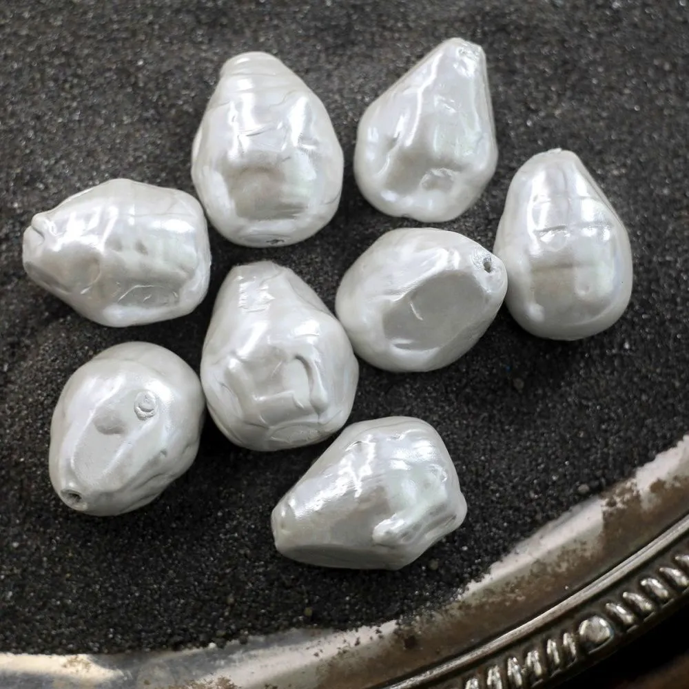 ракушечный жемчуг капля, текстурированная, белый, 22-27x17-19 мм