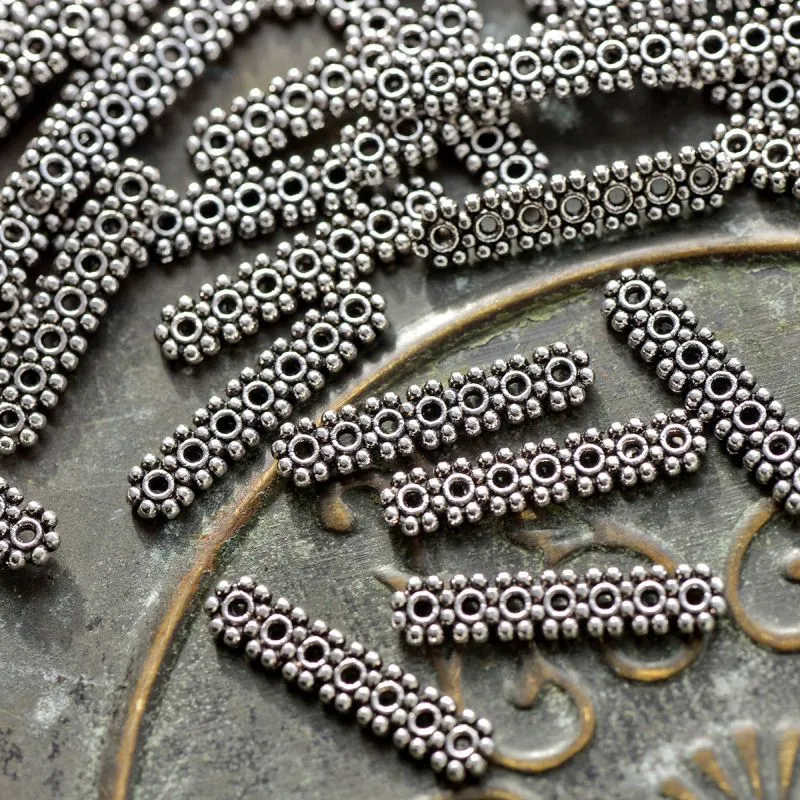 разделитель 7-отв. "ромашка", цвет античное серебро, 23x5 мм