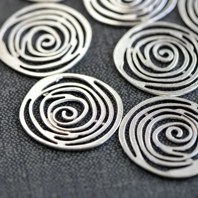 подвеска металлическая "вортекс", цвет античное серебро, 40x38x2 мм