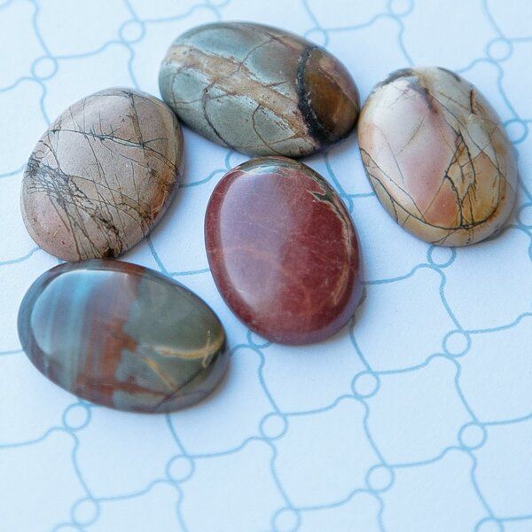 кабошон яшма овальный, цвет песочный, 25х18х7 мм