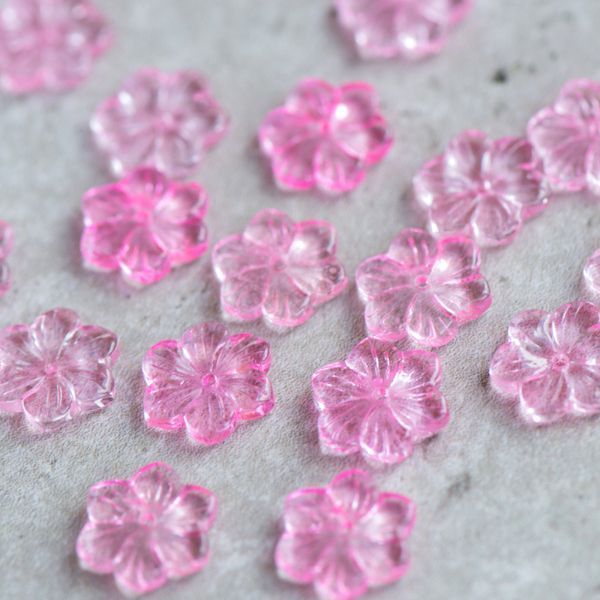 бусина "гепатика", стекло, цвет розовый, 15x13.5x3.5 мм