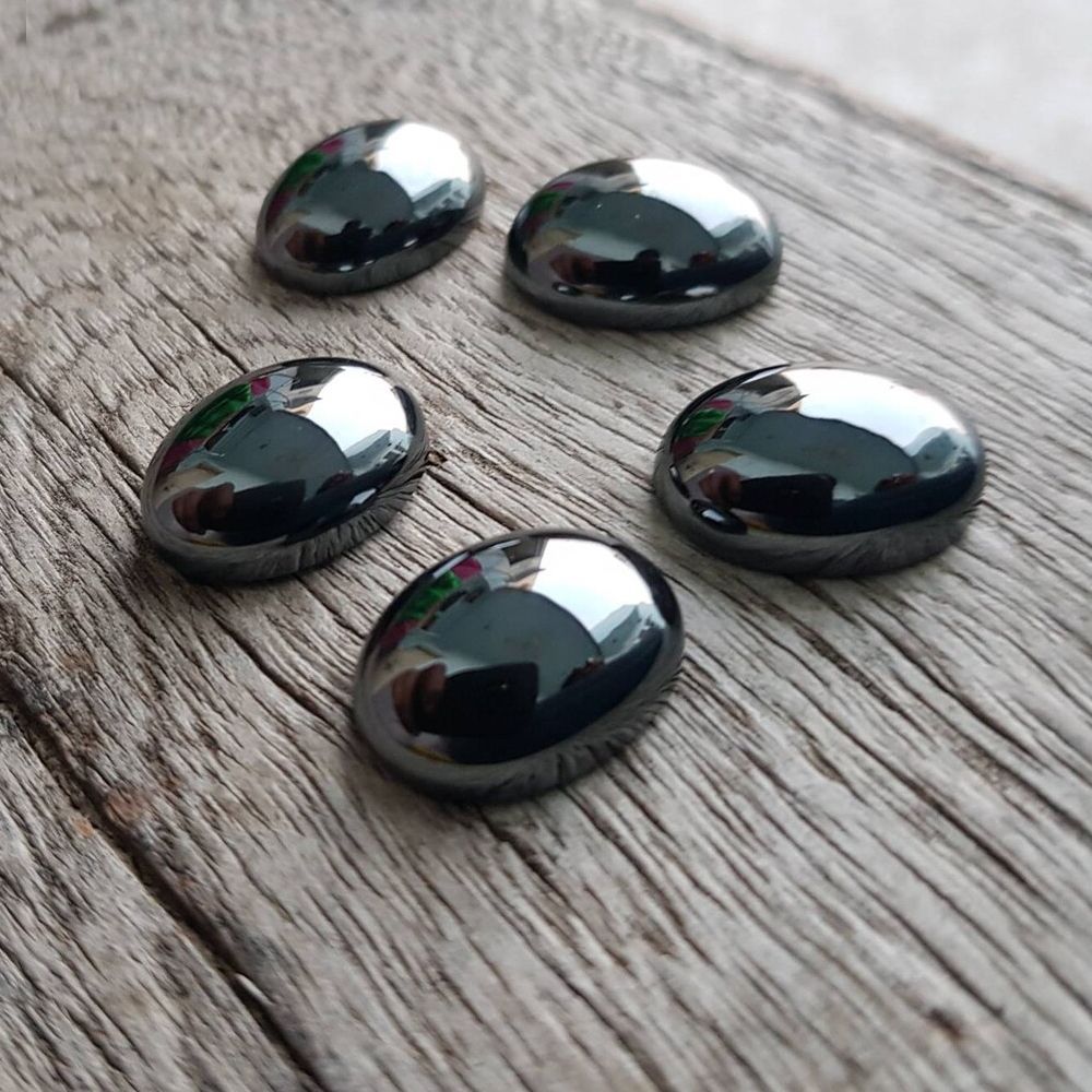 кабошон гематит немагнитный овальный, цвет черный, 25х18х5 мм