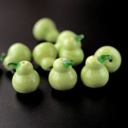 Бусина, Лэмпворк "Груша", стекло, цвет зеленый, 17-17.5x14.5-15 мм