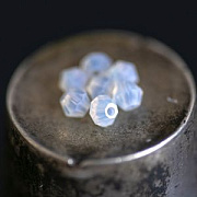 Бусина, стекло биконус, цвет белый опаловый, 4.5 мм (уп.30+/-5 шт)
