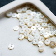 Бусина из ракушки, "Хейши", цвет сливочный, 5-5.5x0.5-2.5 мм (уп.5 г)