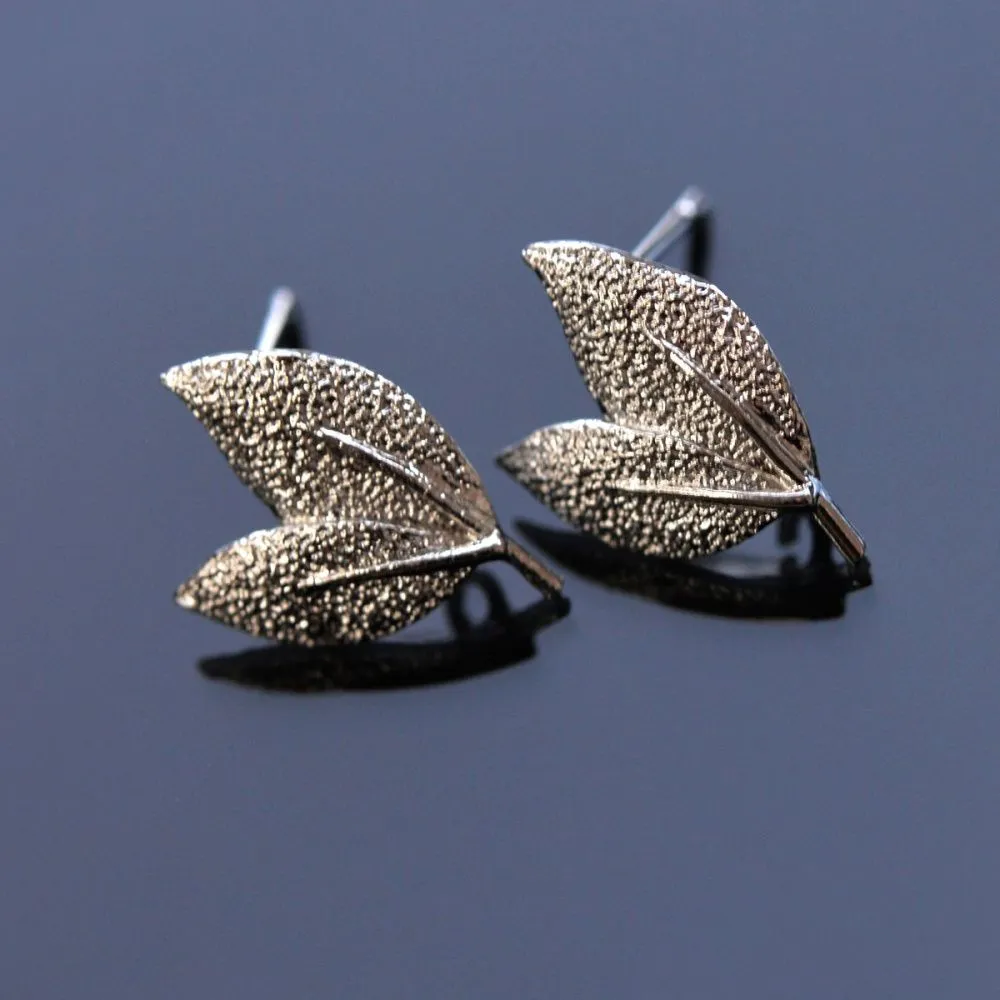 пуссеты "листики", покрытие платиной, 15x10 мм