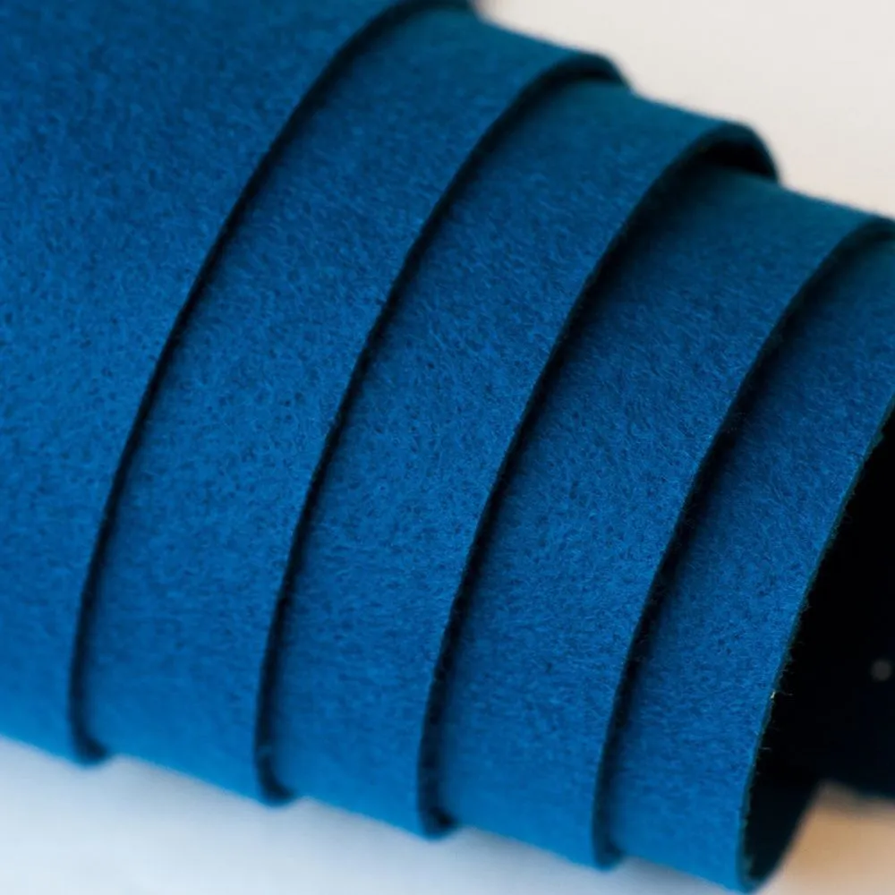 фетр 854 синий, 1.2 мм, 28х33 см