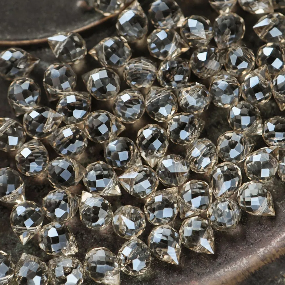 бусина "капля", граненая, стекло, цвет шампанского, 10-11x8 мм