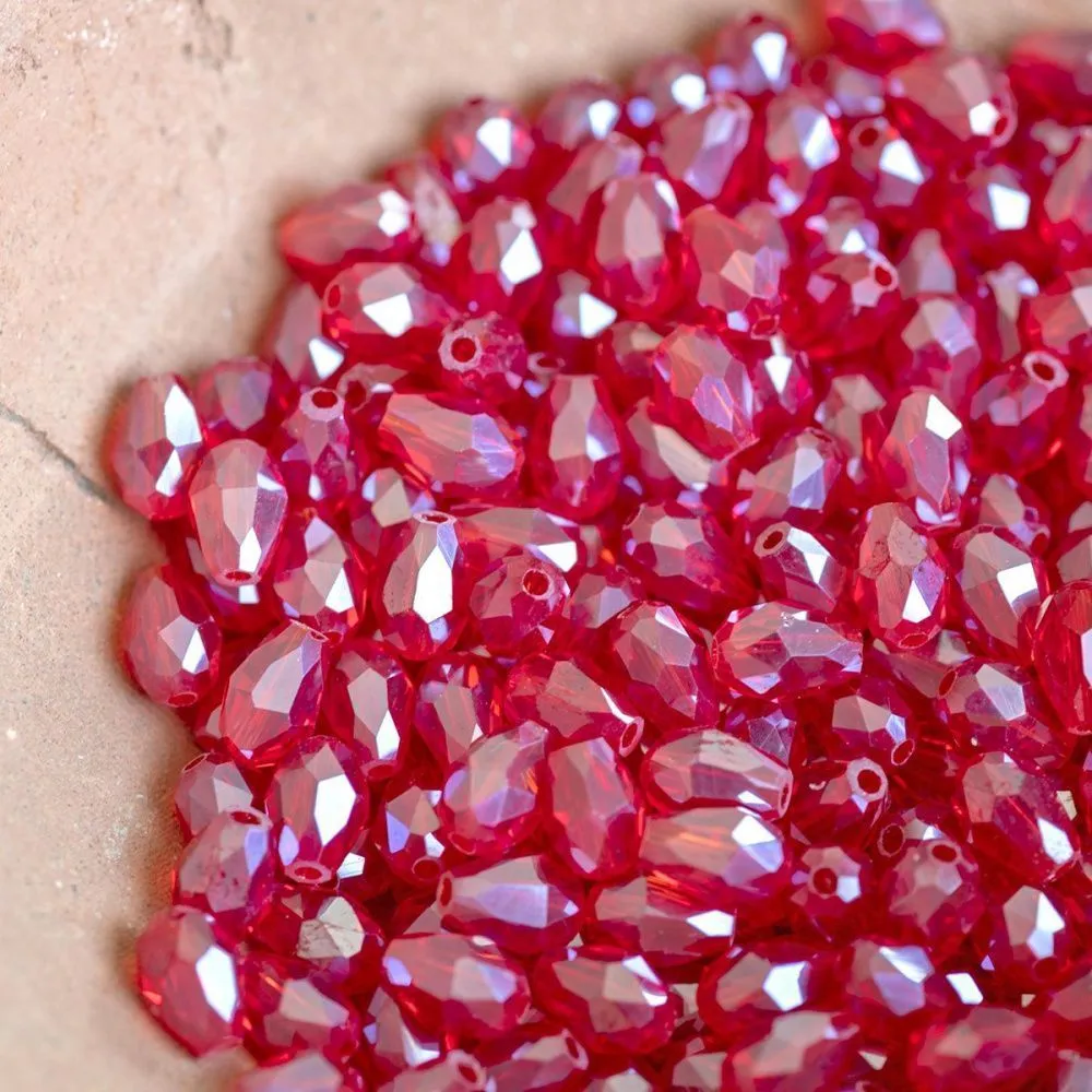 бусина "капля", граненая, стекло, цвет красный радужный, 6х4 мм